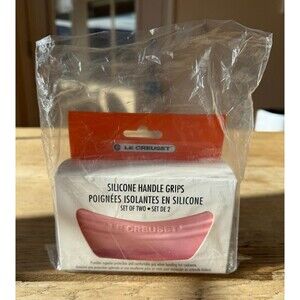 Le Creuset Silicone Handle Grips Set of 2 Powder Pink NEW